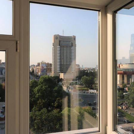 Serenity Heights Apartment: A Panoramic Haven Near Old Town - Free Minibar Бухарест Екстер'єр фото