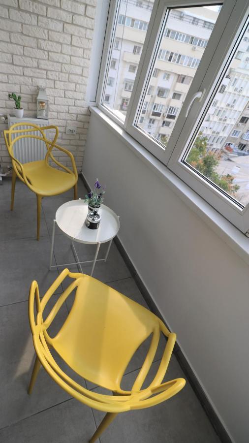 Serenity Heights Apartment: A Panoramic Haven Near Old Town - Free Minibar Бухарест Екстер'єр фото