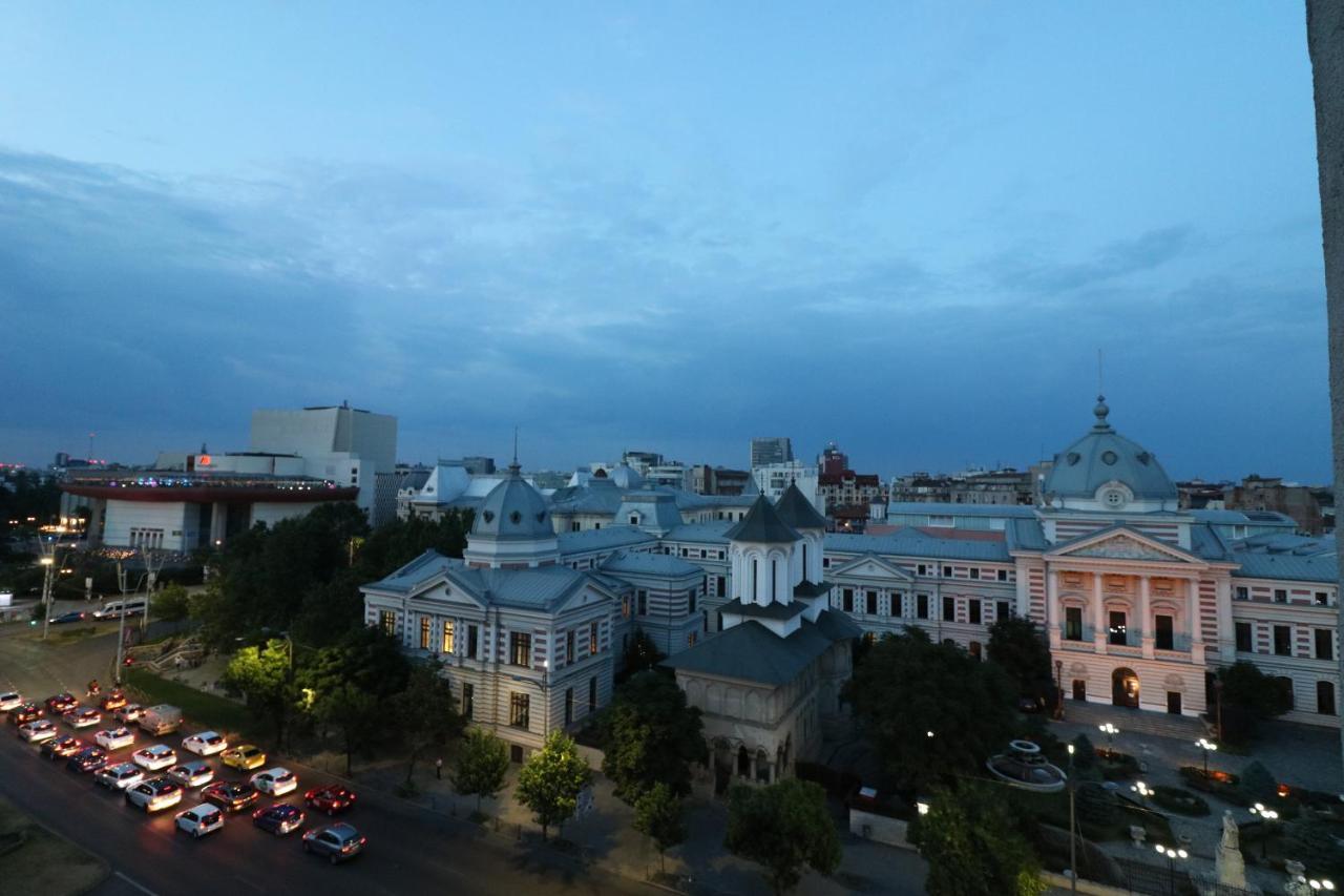 Serenity Heights Apartment: A Panoramic Haven Near Old Town - Free Minibar Бухарест Екстер'єр фото