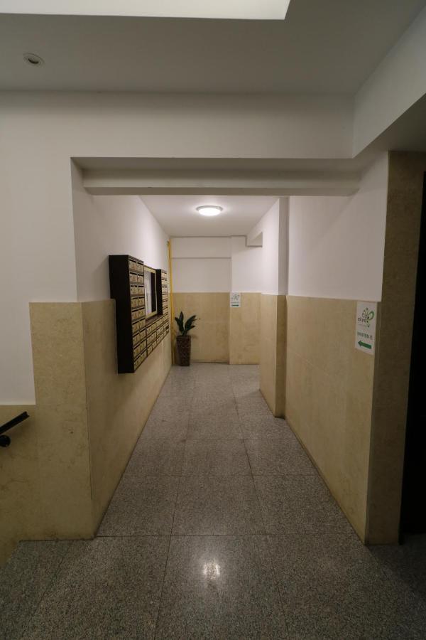 Serenity Heights Apartment: A Panoramic Haven Near Old Town - Free Minibar Бухарест Екстер'єр фото