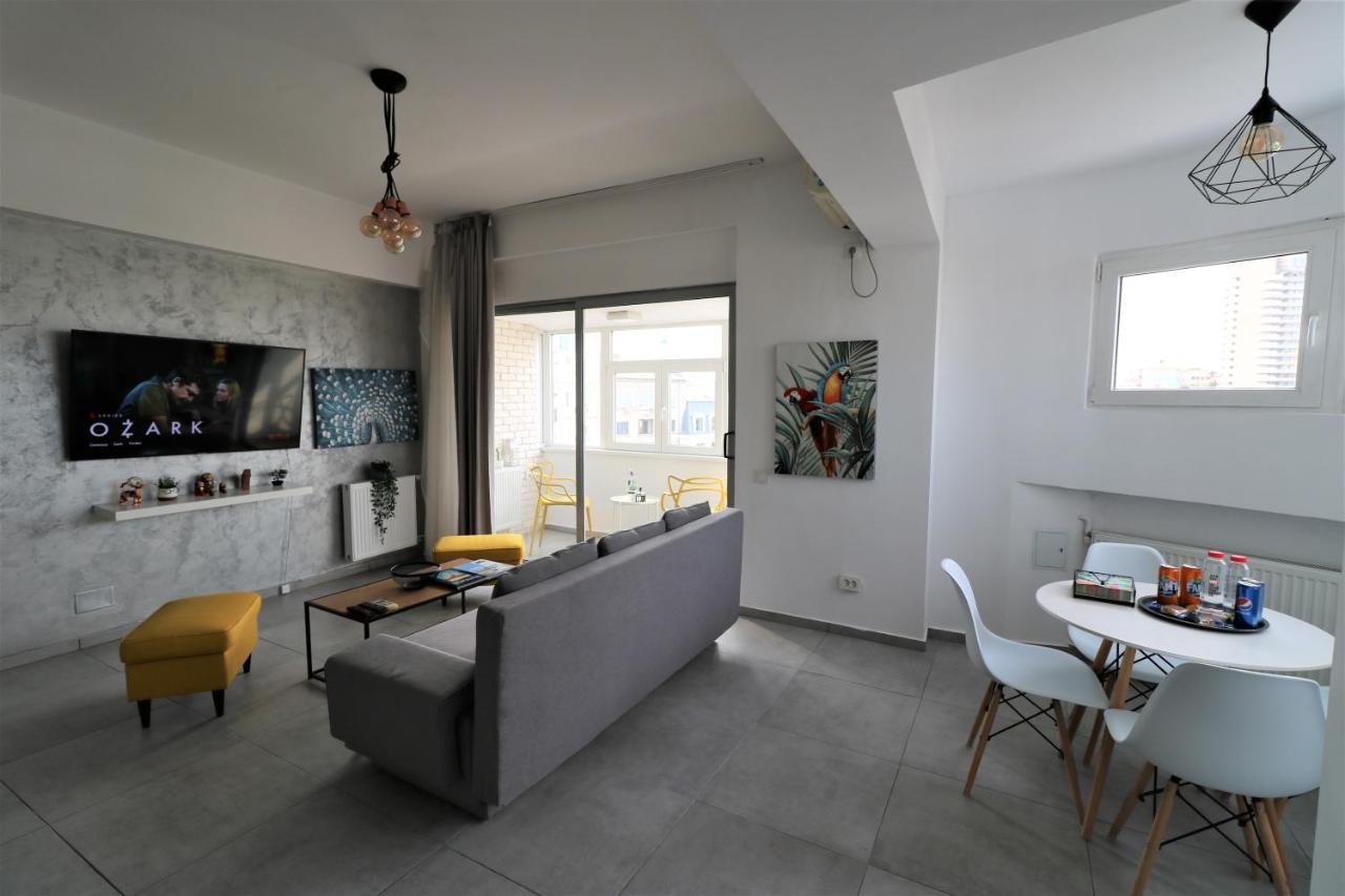 Serenity Heights Apartment: A Panoramic Haven Near Old Town - Free Minibar Бухарест Екстер'єр фото
