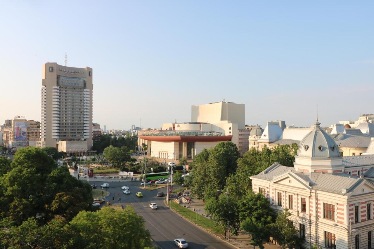 Serenity Heights Apartment: A Panoramic Haven Near Old Town - Free Minibar Бухарест Екстер'єр фото